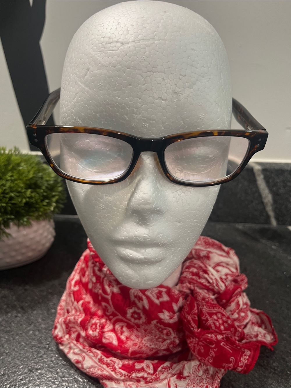 Foster Grant reading frames Like new condition